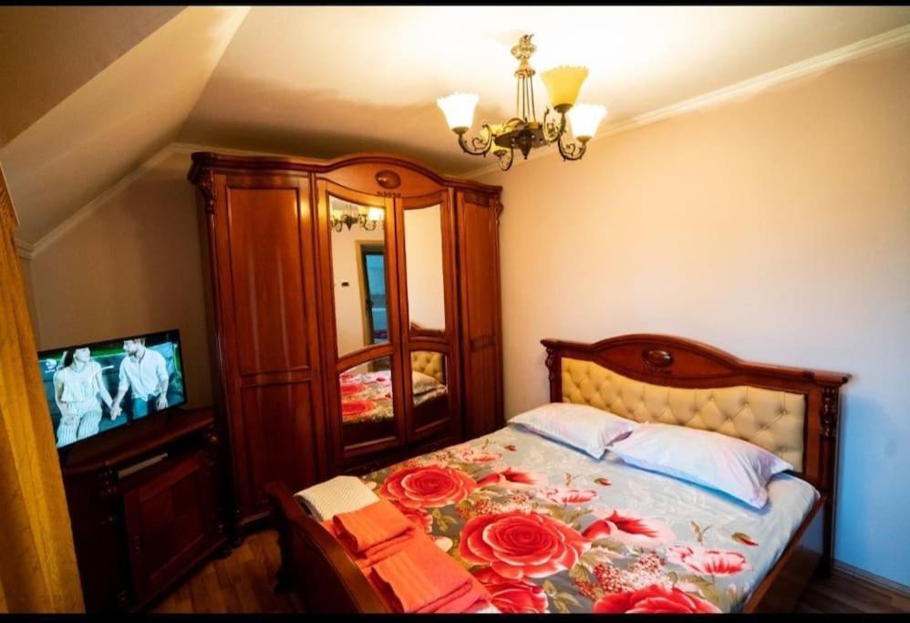 Casa Mona Oradea Exterior foto