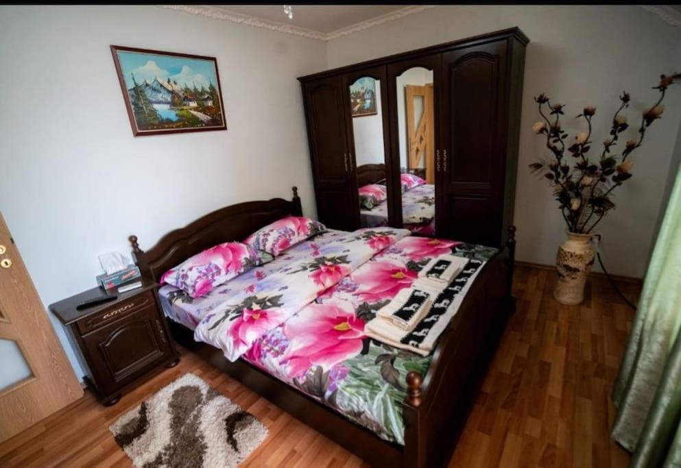 Casa Mona Oradea Exterior foto